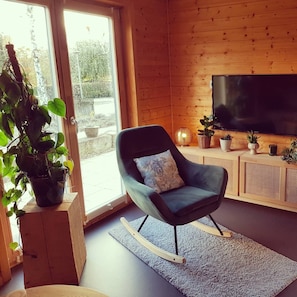 Smart-TV, Kamin, Drucker