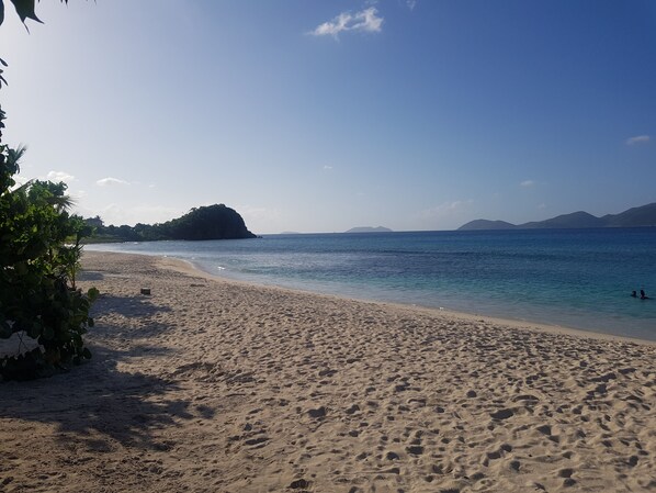 Beach nearby - Sailor's Gem I: Feel the Real Caribbean Life and Live Local at this Apartment! (Tortola)