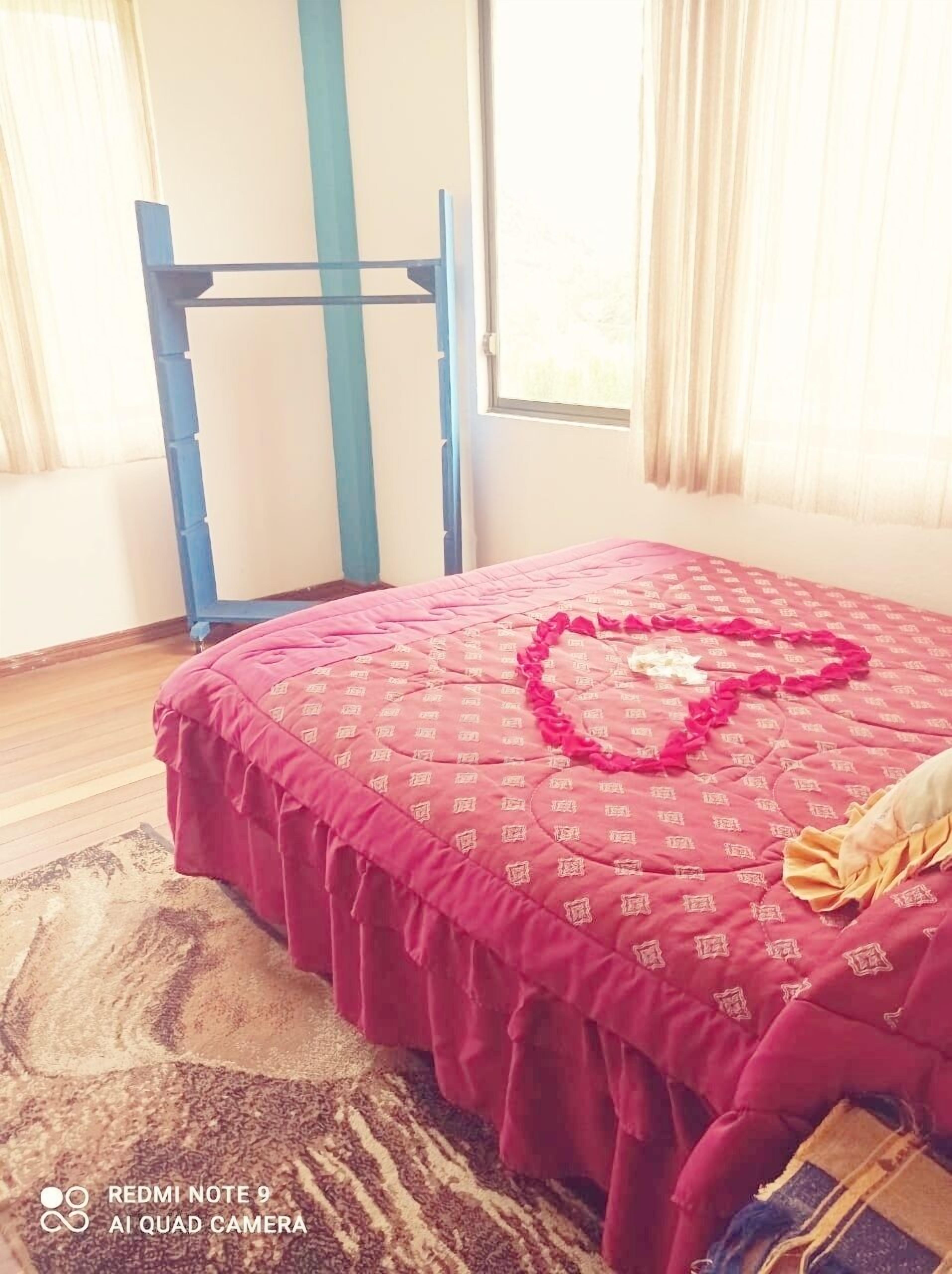 3 dormitorios, wifi gratis, ropa de cama