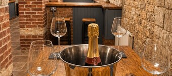 Lydney House Hotel Swaffham Sleeps 22