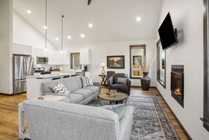Smart TV, fireplace