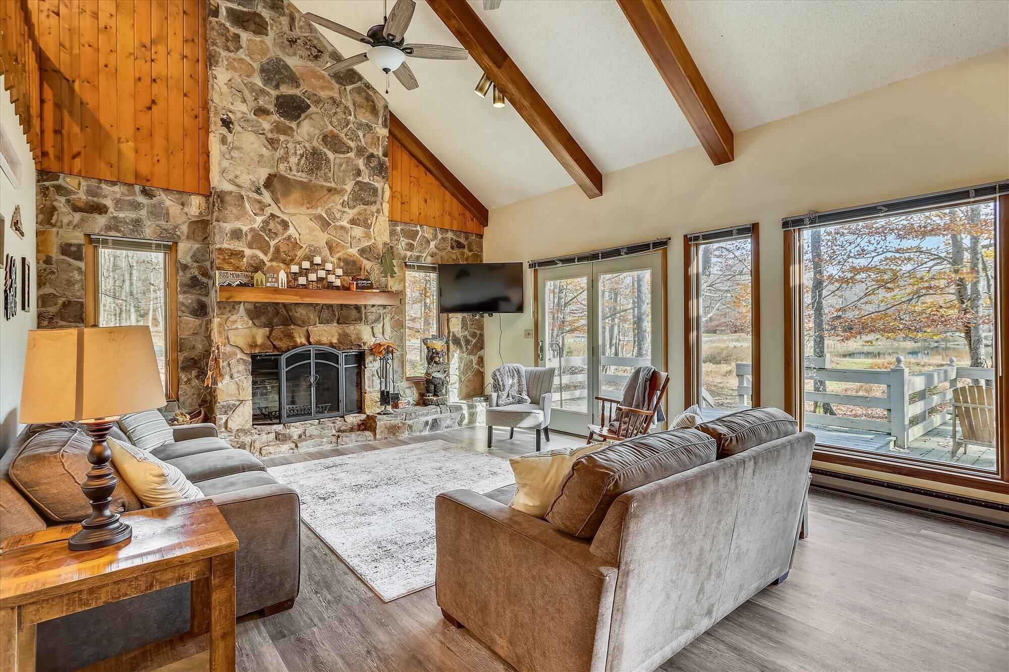 Too perfect to resist. Best of Canaan welcomes Gone Ski'Inn!