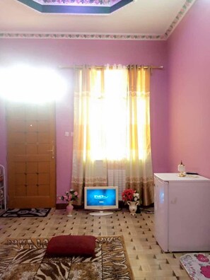 المنشأة من الداخل