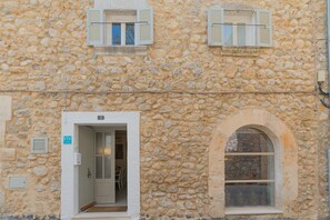 Exterior detail - MajorcanTownhouse in caimari With Private Little Garden, Terrace And Pool (Caimari)