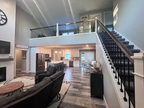 Newer home in downtown Grand Haven come and enjoy summer in coast guard city USA