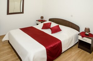 Vila panorâmica | 4 quartos, ferros/tábuas de passar roupa, Wi-Fi de cortesia