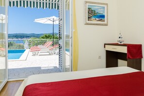 4 bedrooms, iron/ironing board, free WiFi, bed sheets - Holiday Villa Perna with Swimming Pool (Orebic)