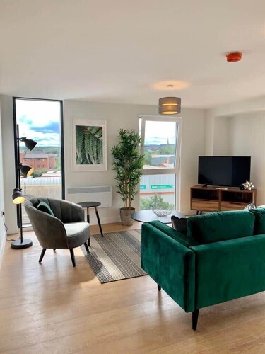 1 Bed Modern Apartment in a Converted Mill