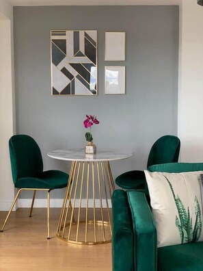 Interior - 1 Bed Modern Apartment in a Converted Mill (Leeds)