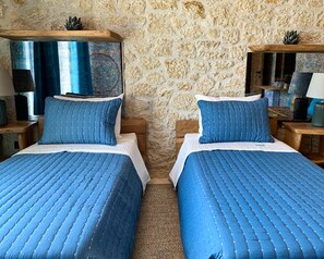 4 Schlafzimmer, Zimmersafe, Bügeleisen/Bügelbrett, Reisekinderbett