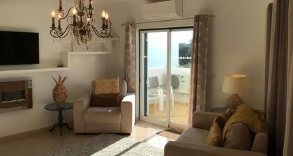 Stylish, 2 bedroom,2 bathroom apartment in Alvor -shared pool in great location