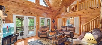 Neighborhood River Access-Pet Friendly-10 mins to Campbell Folk School/Casino