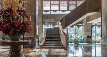 the Pearl Boutique Hotel