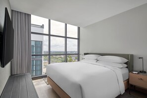 Suite, 1 King Bed, City View