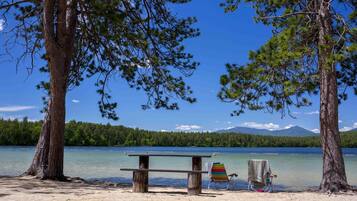 Liegestühle, Strandtücher