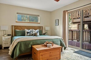 3 bedrooms, desk, iron/ironing board, WiFi