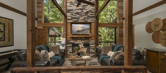 Wine Time – Luxury Cabin – Relaxing Pool Retreat, Seasonal Creek