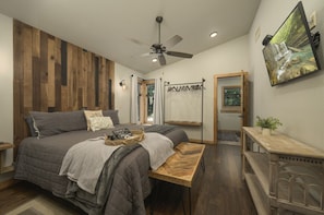 5 bedrooms, iron/ironing board, WiFi (free), bed sheets