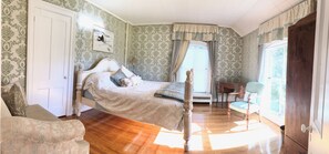 5 bedrooms, free WiFi, bed sheets