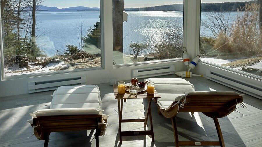 Lucky Stone Retreat - Private Beach & Acadia View
