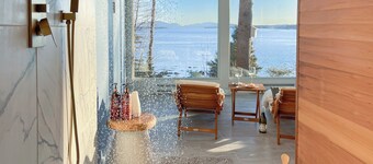 Lucky Stone Retreat - Private Beach & Acadia View