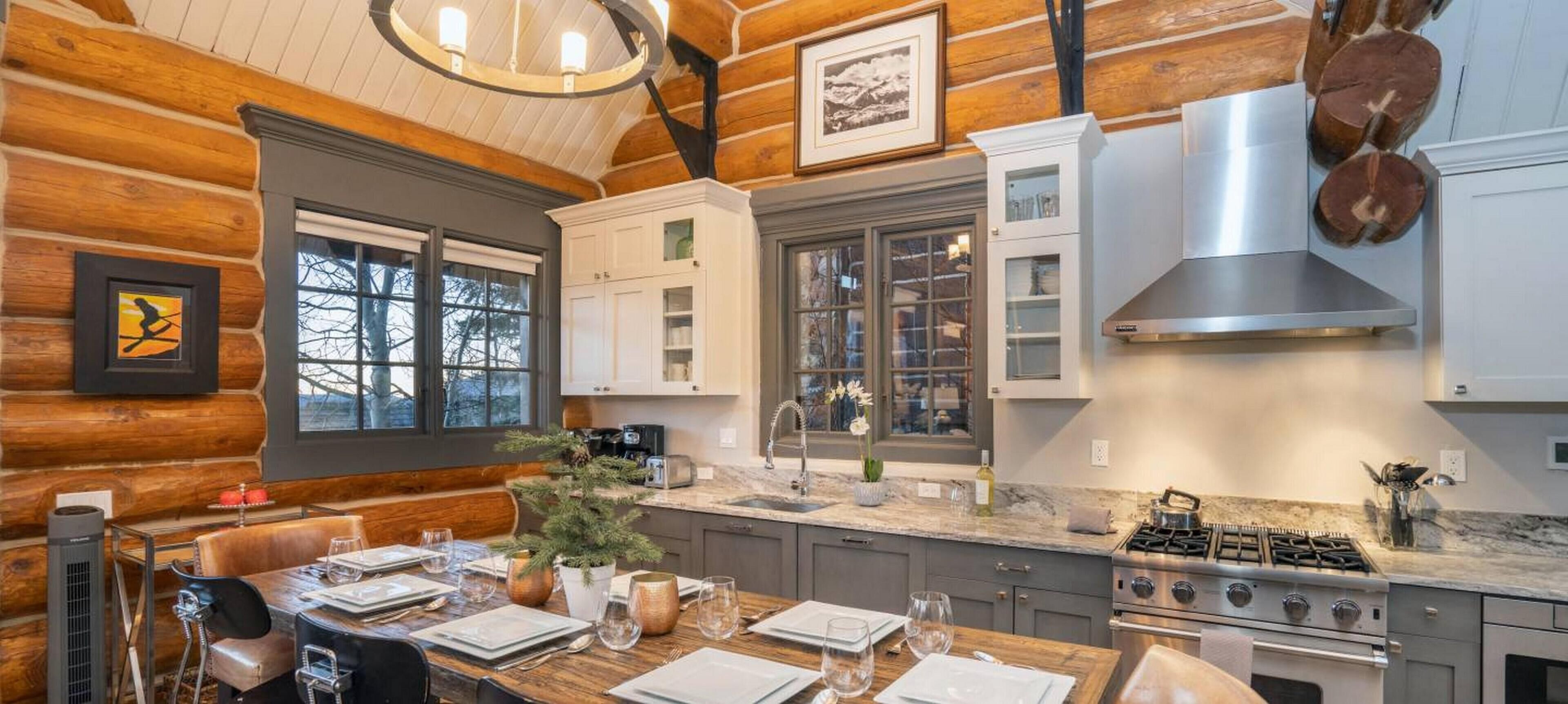 Cabane, 3 chambres | Restauration