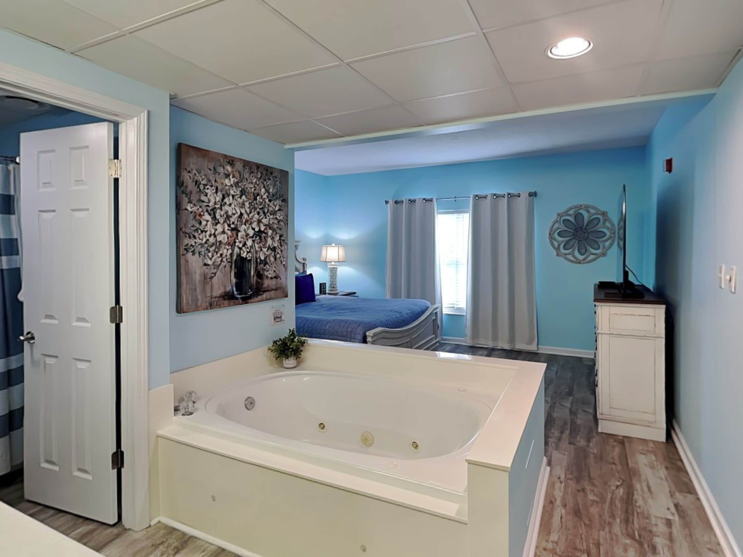 Condo (2 Bedrooms) | Property amenity