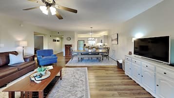 Condo (#514 - No Pets) | Living area