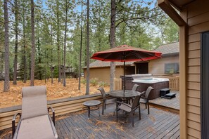 屋外ダイニングエリア