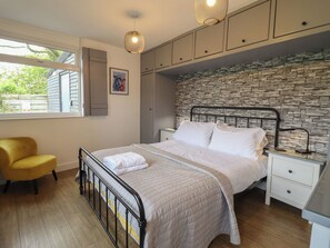 Chaumière | 2 chambres, décor unique, ameublement unique, accès au Wi-Fi (inclus)