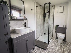 Cottage | Bathroom | Shower - Pengeulan (Machynlleth)