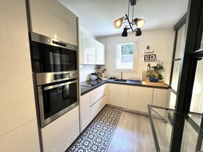 Fridge, microwave, oven, dishwasher