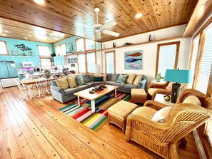 Smart TV, fireplace, DVD player, table tennis