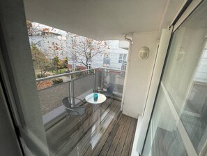 Luxury Apartment, Ensuite, Garden View | Balcony view - BNS Apartments (Leicester)