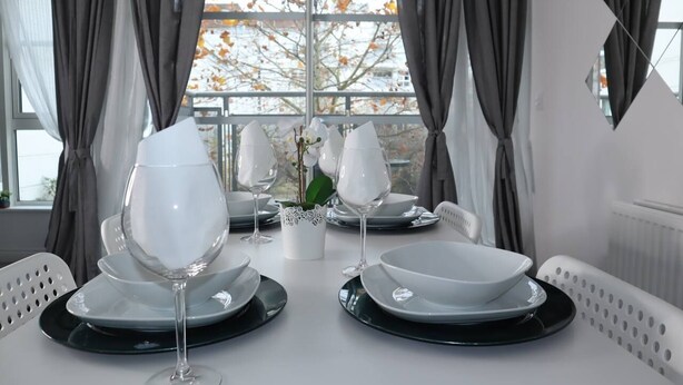 Appartamento Luxury, bagno in camera, vista giardino | Ristorante