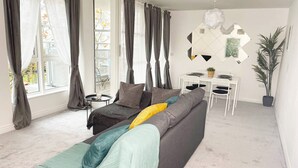 Appartamento Luxury, bagno in camera, vista giardino | Lounge