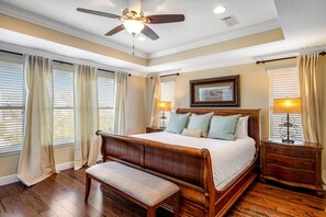 4 bedrooms, iron/ironing board, WiFi, bed sheets