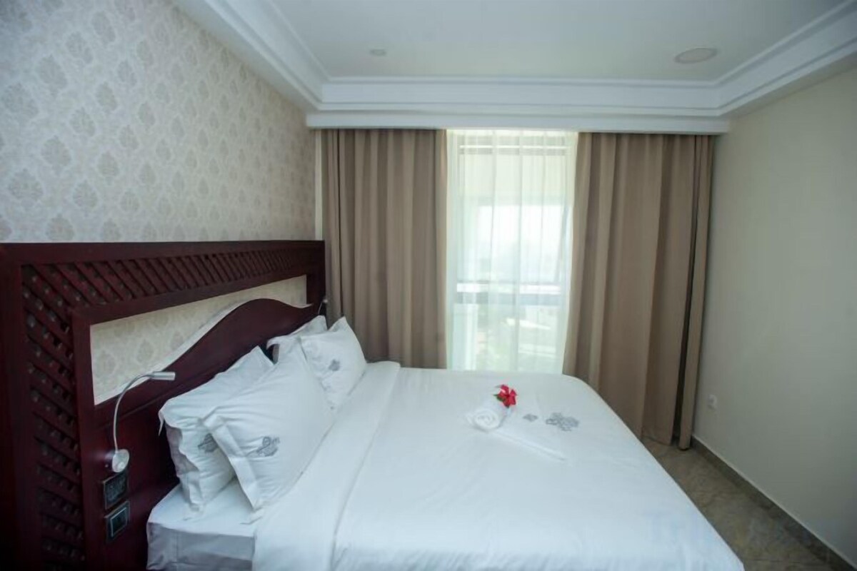 Minibar, in-room safe, desk, blackout drapes