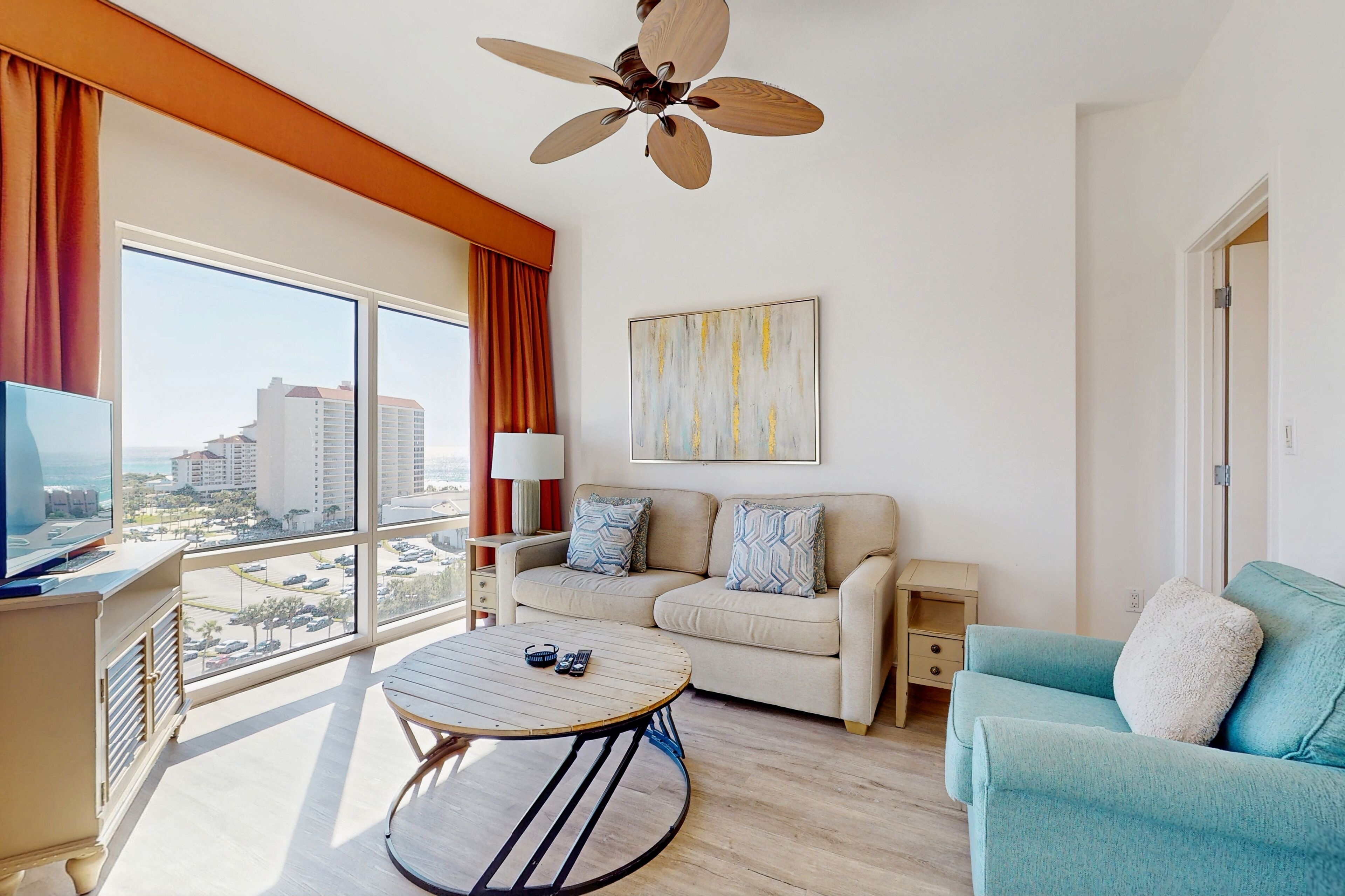 Televisión y reproductor de DVD 