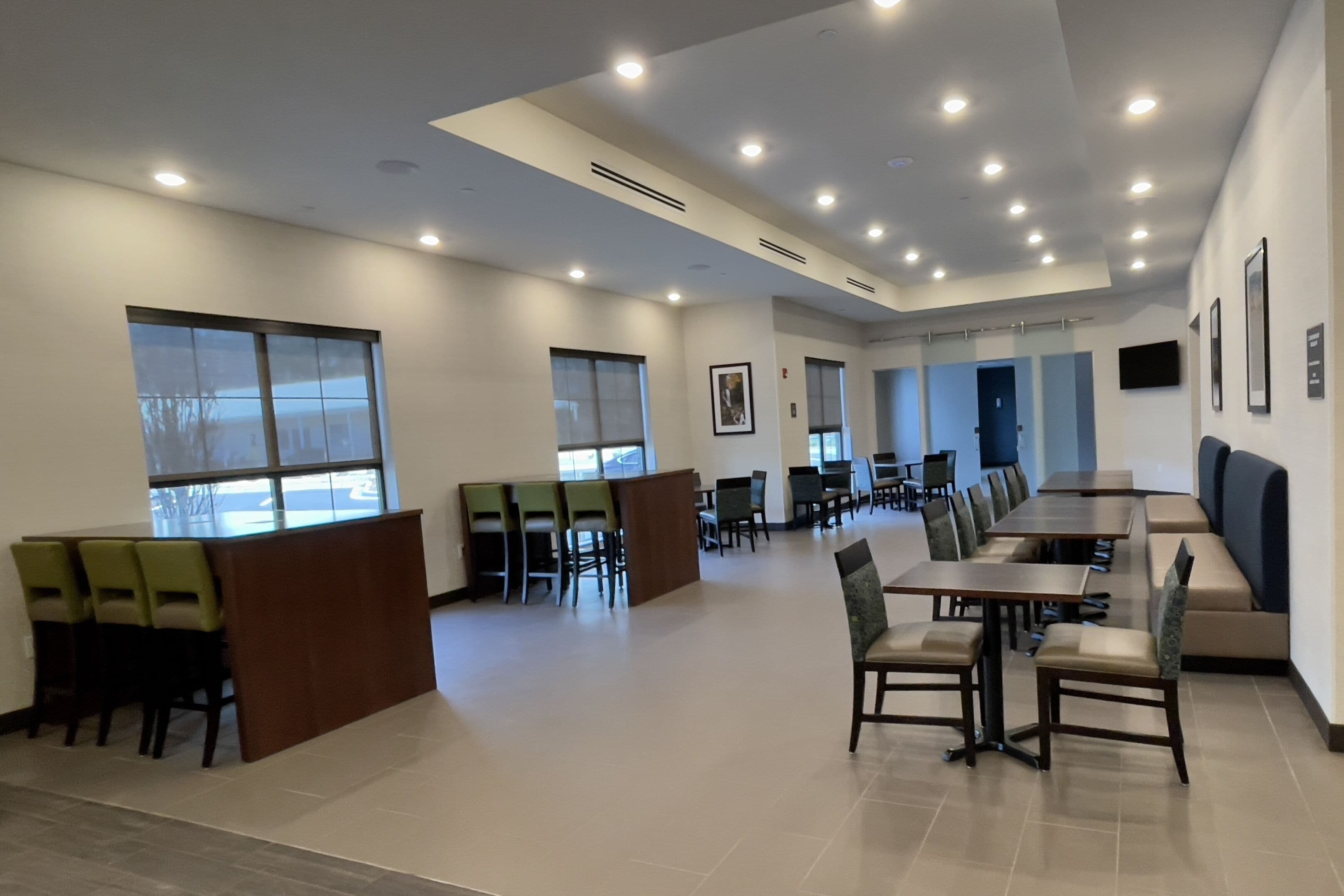 free daily continental breakfast