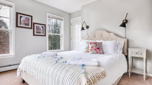 6 bedrooms, iron/ironing board, travel crib, internet - Majestic estate in the mountains, over two acres of park-like land,... (Prattsville)