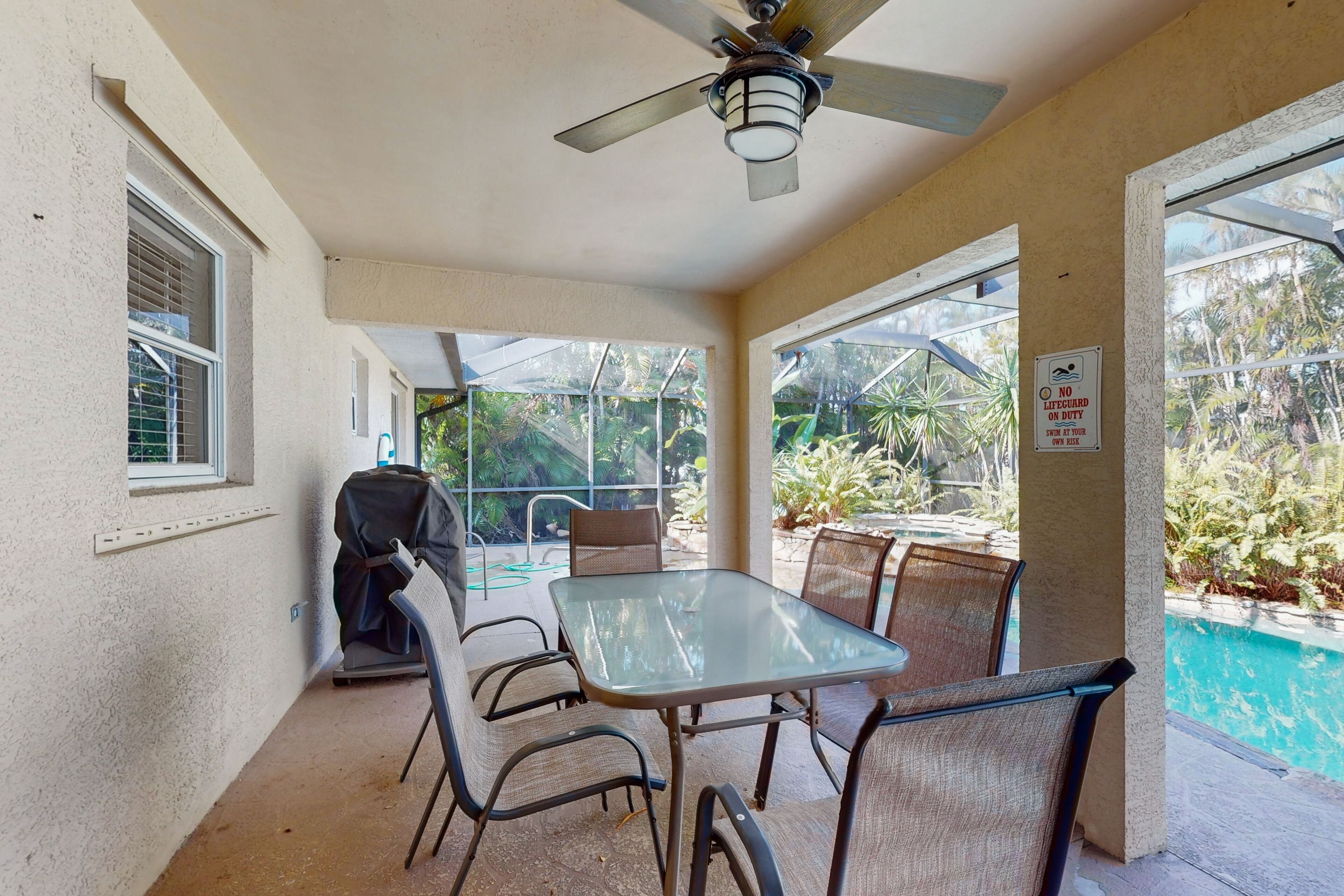 Lush home in quiet neighborhood with private pool & bikes - near Tarpon Point