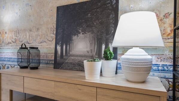 Interior - 3 Bedroom Downtown Wonderwall by LovelyStay (Lisboa)