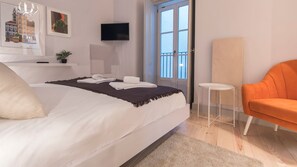 3 bedrooms, desk, iron/ironing board, free WiFi - 3 Bedroom Downtown Wonderwall by LovelyStay (Lisboa)