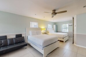 Desk, WiFi, bed sheets