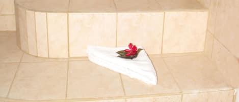 Shower, jetted bath