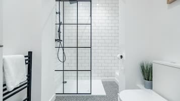 Luxury Apartment, Ensuite (Botanical) | Bathroom