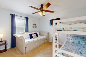 5 habitaciones, tabla de planchar con plancha, internet y ropa de cama