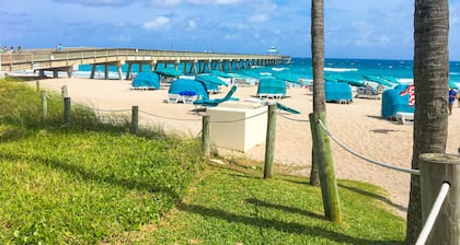 Designer All-Suite Beach Condo w/ Infinity Pool & 3 Balconies