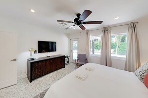 4 bedrooms, WiFi, bed sheets